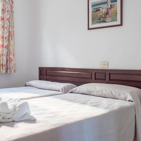 Apartamentos Pinomar Es Caló Buitenkant foto